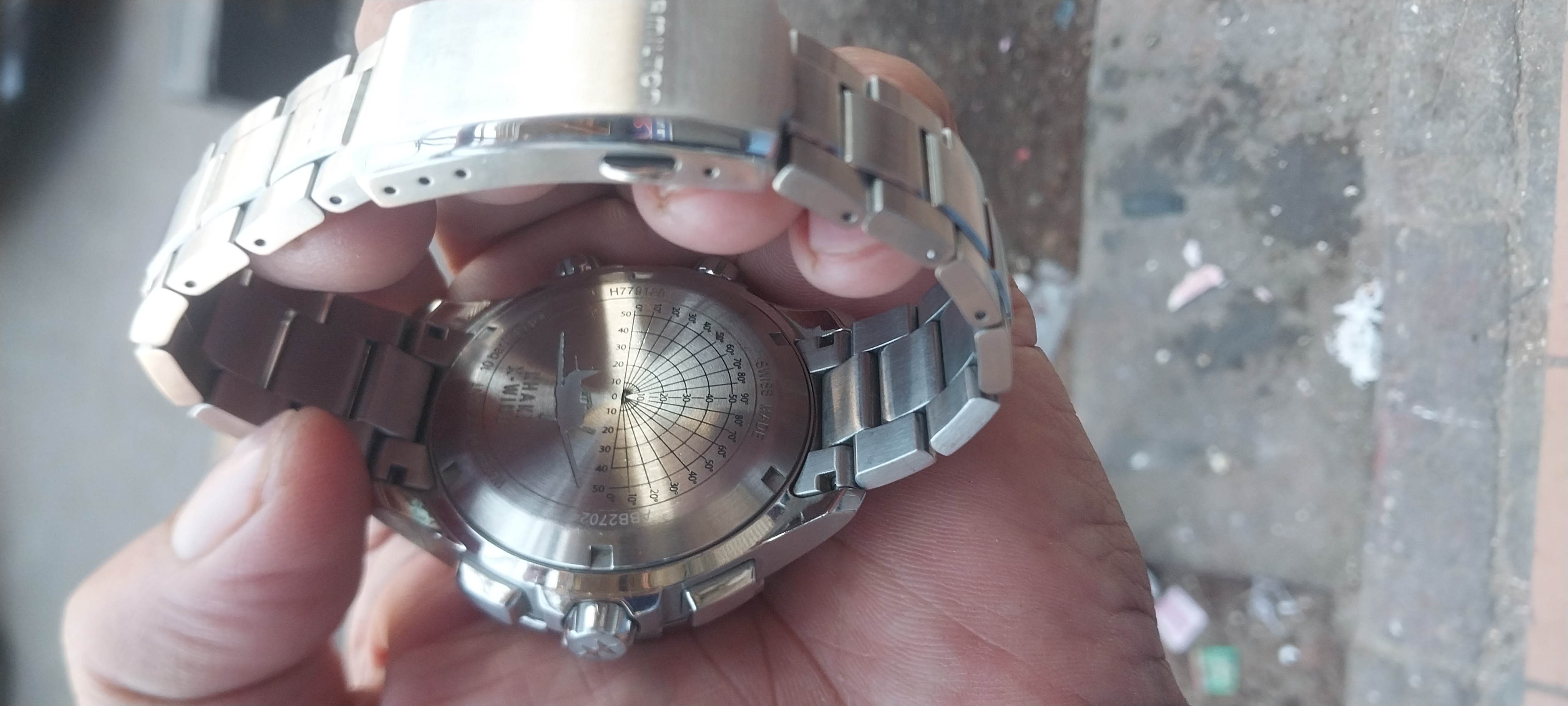 Hamilton Khaki chronograph qrtz close up